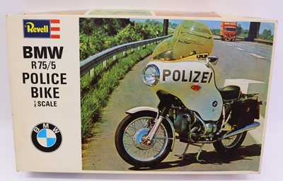 Lot 1532 - Revell 1.8 scale Motorcycle kit, H-1596 BMW...