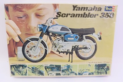 Lot 1535 - Revell 1.8 scale Motorcycle kit, H-1220 Yamaha...
