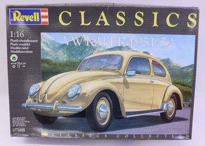 Lot 1531 - Revell 1.16 scale Classic kit, 07488 1951/52...