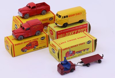 Lot 1218 - Dinky Toys Dublo group of 4 diecasts to...
