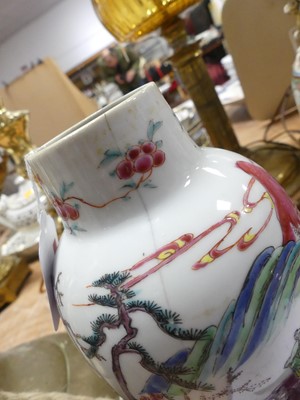 Lot 43 - A group of Chinese porcelain, to include a...