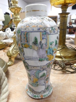 Lot 43 - A group of Chinese porcelain, to include a...