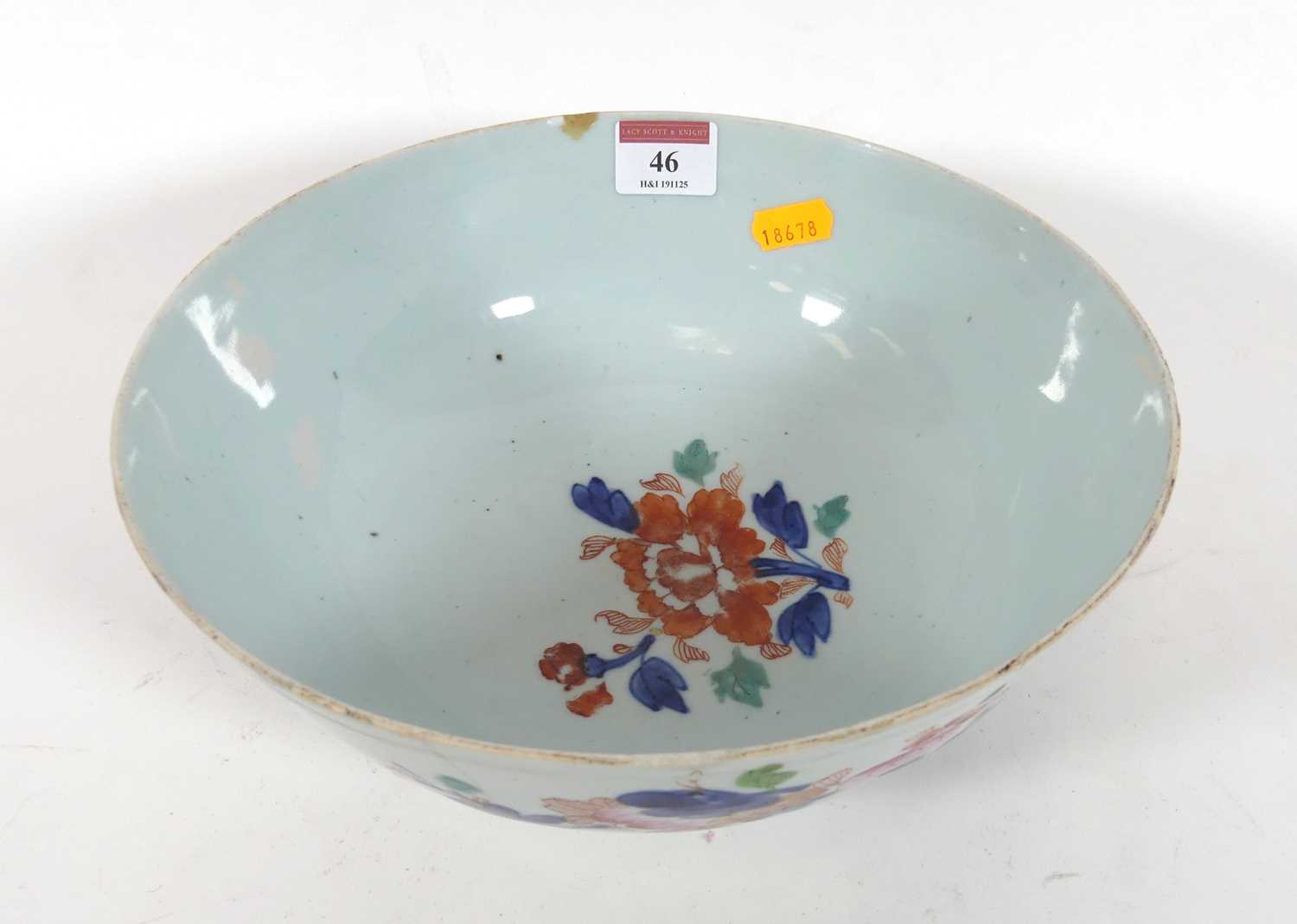 Lot 46 - A Chinese imari porcelain footed bowl, 20th...