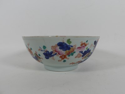 Lot 46 - A Chinese imari porcelain footed bowl, 20th...