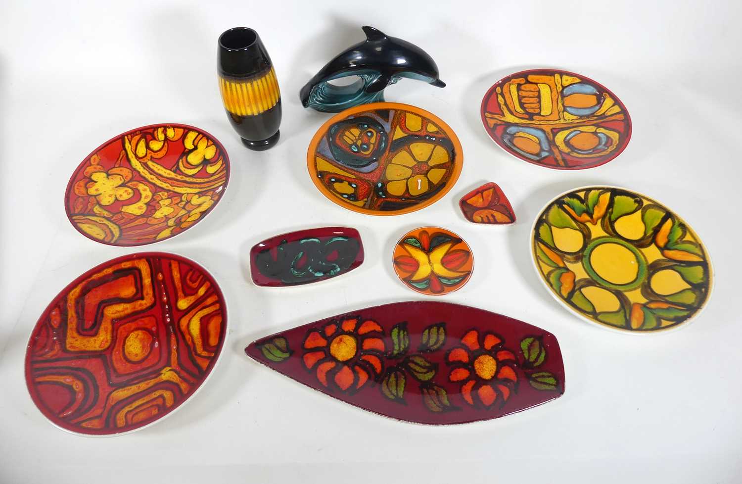 Lot 70 - A collection of Poole pottery, to include an...