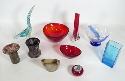 Lot 76 - A collection of studio glass, to include a...