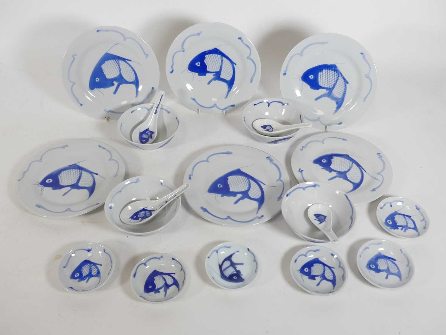 Lot 81 - A Chinese porcelain blue & white part table...