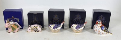 Lot 132 - A collection of five Royal Crown Derby desk...