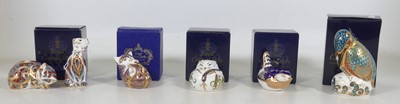 Lot 133 - A collection of six Royal Crown Derby desk...