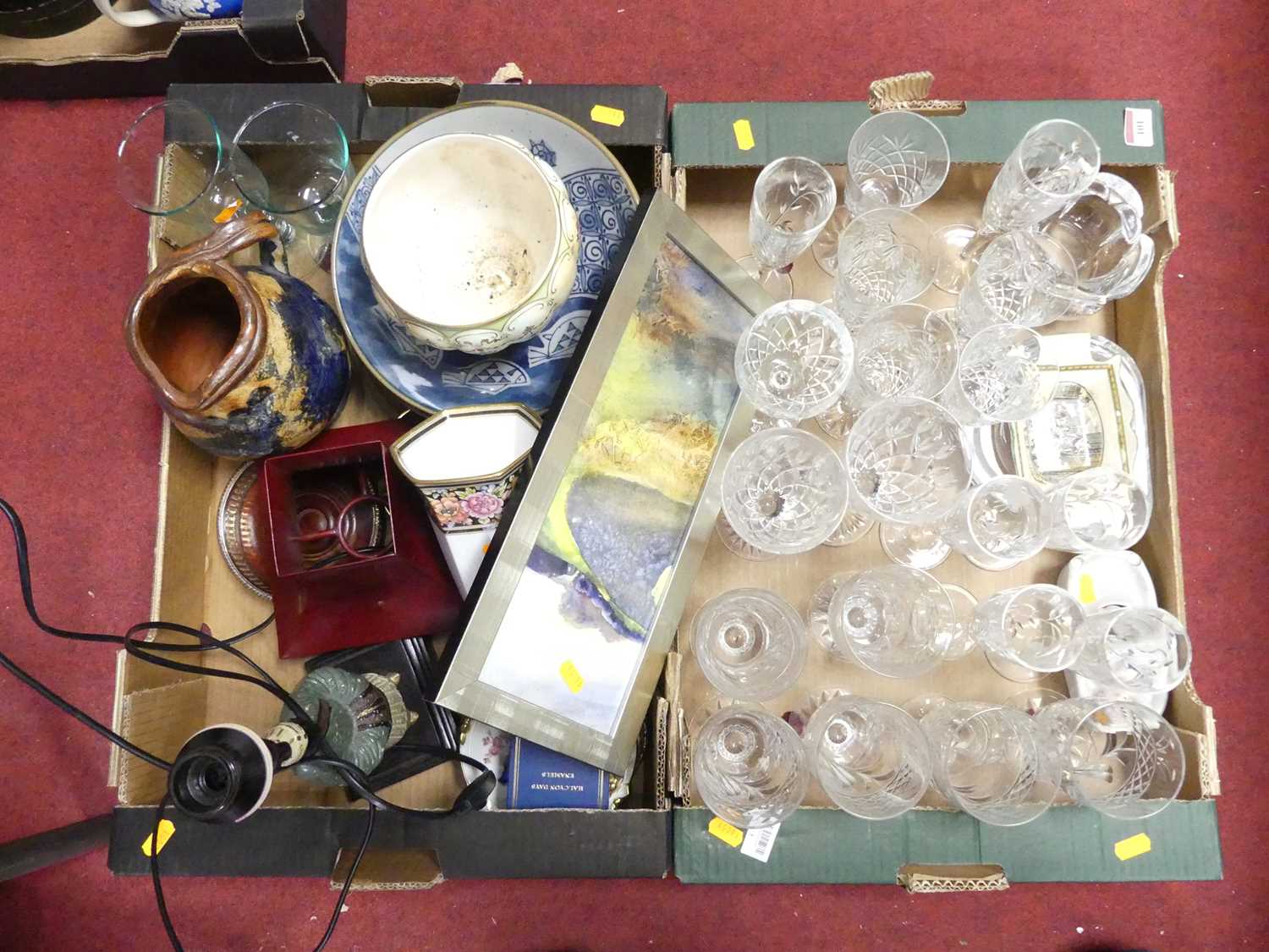 Lot 101 - A collection of ceramics and glass to include...