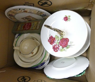 Lot 178 - A collection of ceramics and glass, to include...