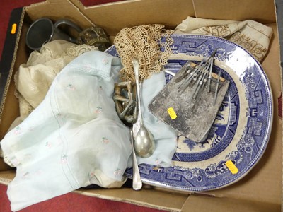 Lot 198 - A collection of miscellaneous items to include...