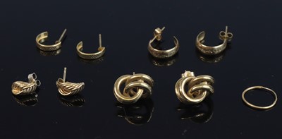 Lot 378 - Assorted modern yellow metal earrings, to...