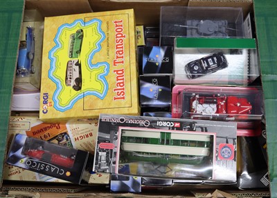 Lot 1529 - Tray of mixed modern issue diecasts to include...