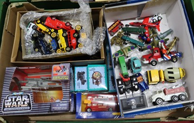 Lot 1532 - Tray of mixed boxed and loose diecast to...