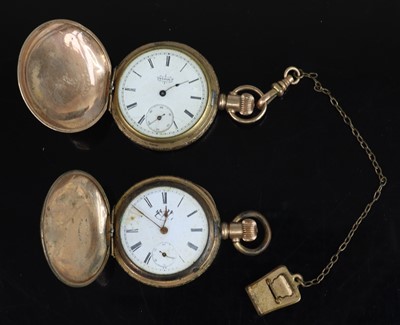 Lot 416 - A gold plated and engraved mid-size keyless...