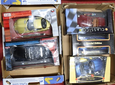 Lot 1554 - 2 trays of mixed 1/18th scale diecasts to...
