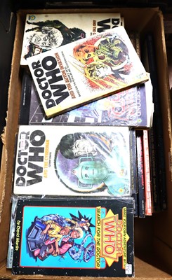 Lot 1557 - Box of mixed Doctor Who softback books to...