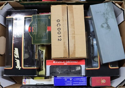 Lot 1581 - Tray of mixed modern issue diecasts to include...