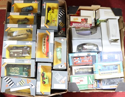 Lot 1594 - 2 trays of mixed modern issue diecast to...