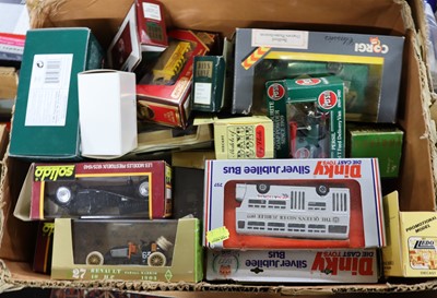 Lot 1628 - Box of various diecast vehicles to include...