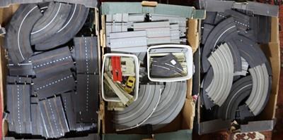 Lot 1643 - 3 trays of mixed Triang Minic slot racing...