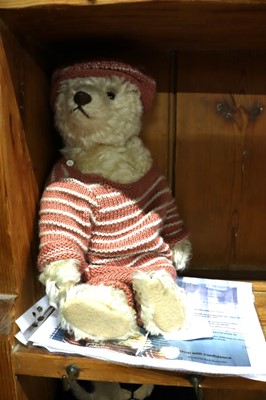 Lot 1521 - Steiff No.027567 Classic 1907 Teddy Bear,...