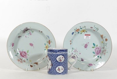 Lot 251 - An early 19th-century Chinese export porcelain...