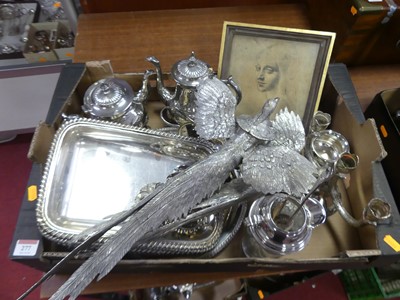 Lot 277 - A collection of metalwares to include a pair...