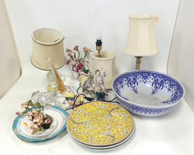 Lot 633 - A collection of ceramics, to include a Karl...