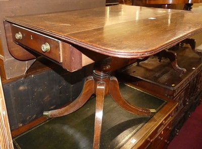 Lot 1371 - A Regency mahogany pedestal drop-flap supper...