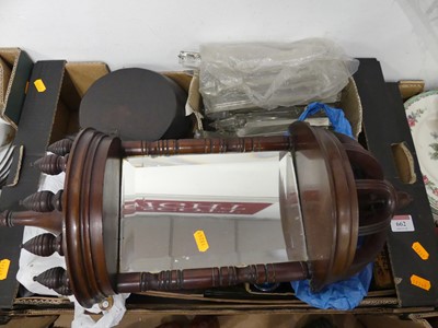 Lot 662 - A collection of items to include blue glass...