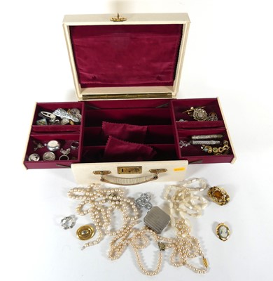 Lot 422 - A jewellery box and contents, to include...