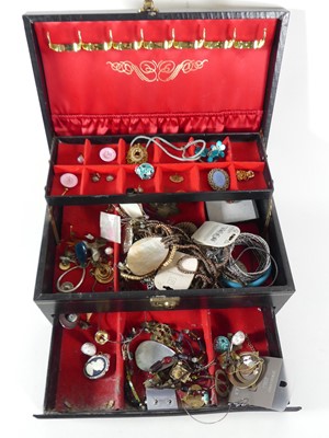 Lot 429 - A collection of costume jewellery, to include...