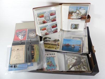 Lot 434 - A collection of late 20th century postcards,...
