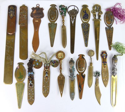 Lot A collection of Victorian and later brass...