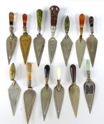 Lot A collection of early 20th century hardstone,...