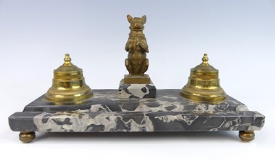 Lot 81 - A French Art Deco desk stand, the black...