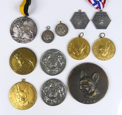 Lot 91 - A collection of various mixed metal bulldog...