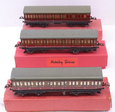 Lot 159 - Three 1935/41 Hornby 0-gauge bogie passenger...