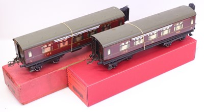 Lot 164 - Two 1937-41 Hornby 0-gauge bogie corridor...