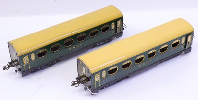 Lot 161 - Two Serie Hornby 0 gauge (France) No.4 coaches,...