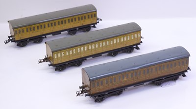 Lot 153 - Three Hornby 0 gauge LNER No.2 passenger...