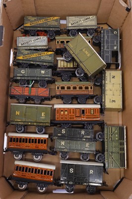 Lot 241 - One tray containing various Bing and Bassett...