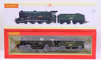 Lot 527 - Hornby 00 gauge R3634 loco & tender SR 4-6-0...