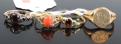 Lot 338 - A gent's 9ct gold signet ring, size W;...