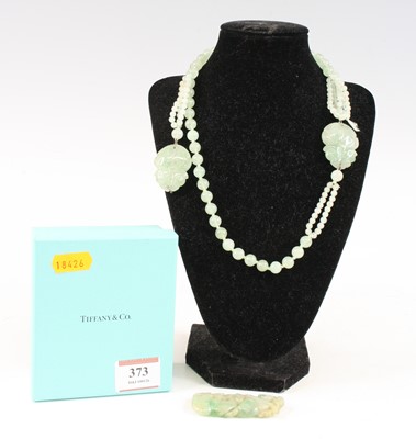 Lot 373 - A modern Chinese nephrite carving, 6cm,...