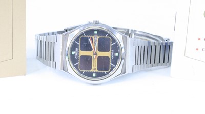 Lot 379 - A vintage gent's Citizen quartz Crystron solar...