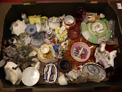 Lot 205 - A collection of ceramics and glass, to include...