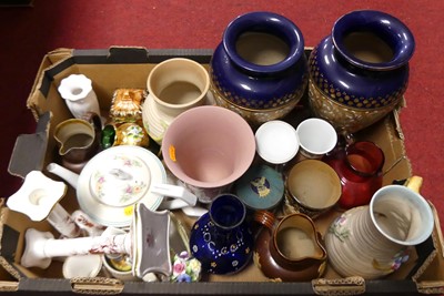 Lot 207 - A collection of ceramics, to include a pair of...